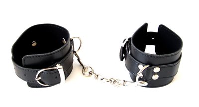 Черные наручники Notabu BDSM с ремешками