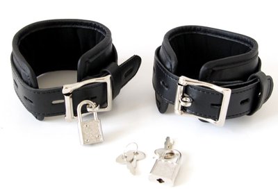 Черные наручники Notabu BDSM с замочками