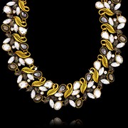 Крупное колье с листочками и кристаллами Swarovski, 50х4см.