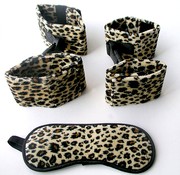 Плюшевый набор Notabu BDSM (маска, наручники, оковы), леопардовый