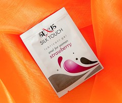 Анальная гель-смазка на водной основе Silk Touch Strawberry Anal клубничная 6 мл