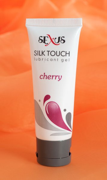 Увлажняющая смазка на водной основе с ароматом вишни Silk Touch Cherry 50мл