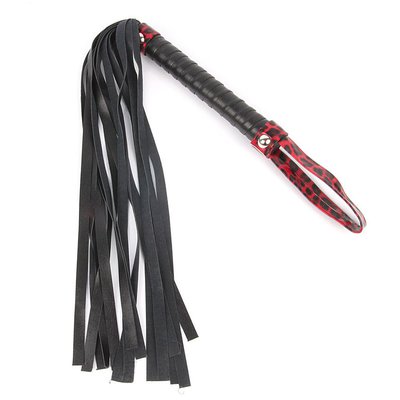 Плетка Notabu BDSM черная с красной петелькой, 47 см