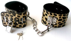 Леопардовые наручники Notabu BDSM с замочками