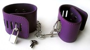 Фиолетовые наручники Notabu BDSM с замочками