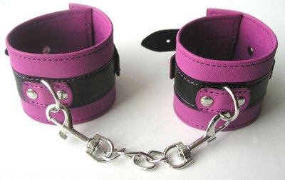 Фиолетово-черные наручники Notabu BDSM на цепочке