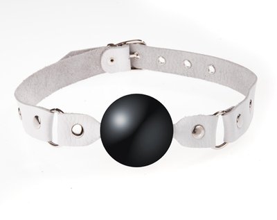 Кляп Sitabella® BDSM на ремешке из белой кожи, d-4см