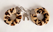 Металлические наручники Toyfa с мехом, леопардовые