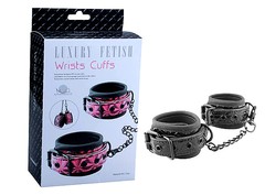 Черные наручники Luxury Fetish "Wrists Cuffs" на цепочке