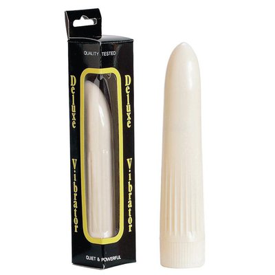 Мощный пластиковый Вибратор Deluxe, молочного цвета, 16см